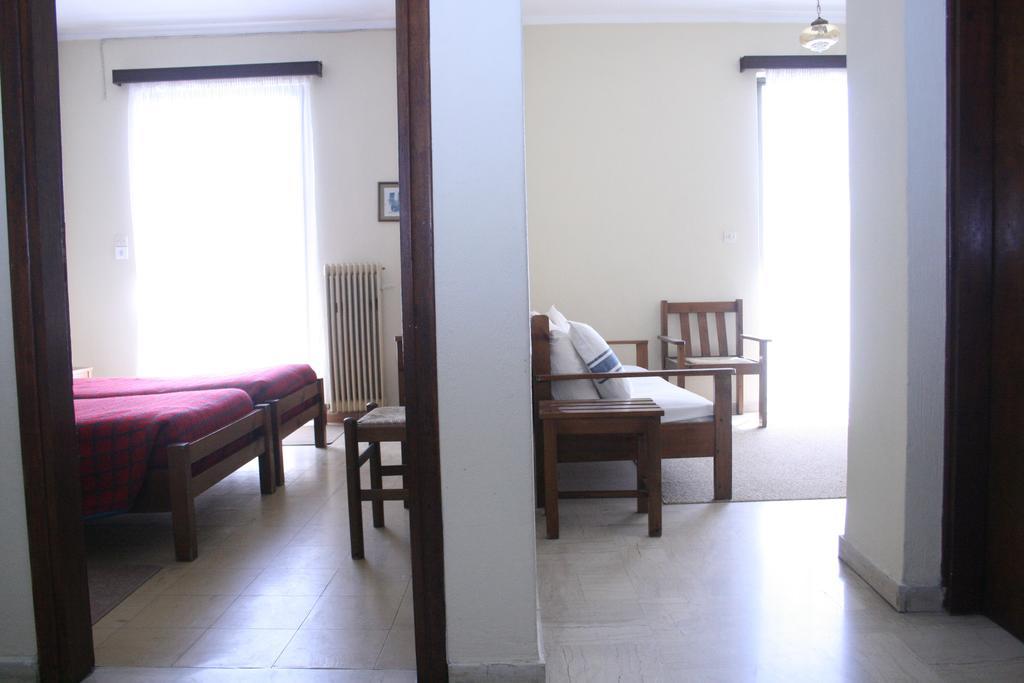 Aparthotel Iliahtides Amarinto Habitación foto